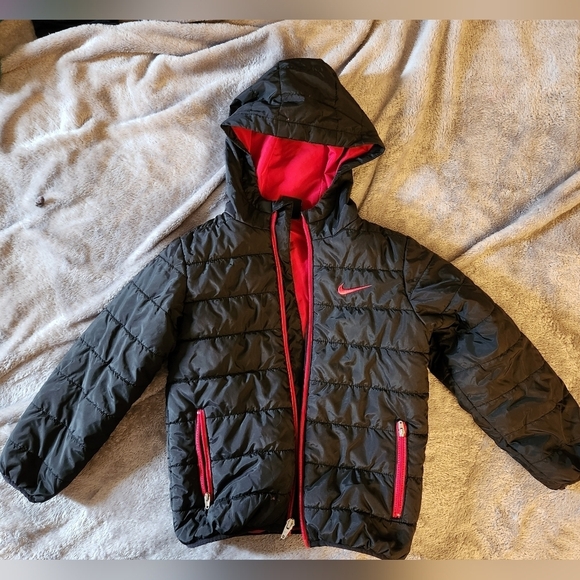 Nike puffer jacket black and red youth size 7 L